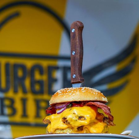 The Greenwich Rooms - Burger & Bird Bar & Restaurant Peacehaven 외부 사진