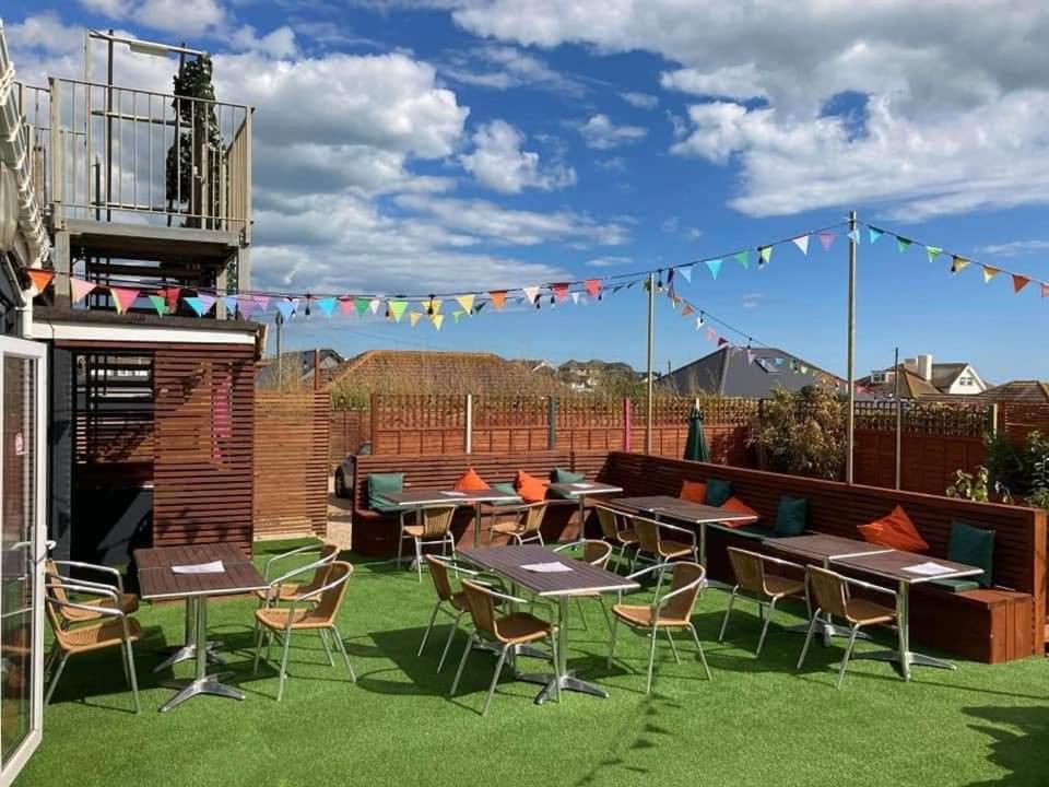 The Greenwich Rooms - Burger & Bird Bar & Restaurant Peacehaven 외부 사진
